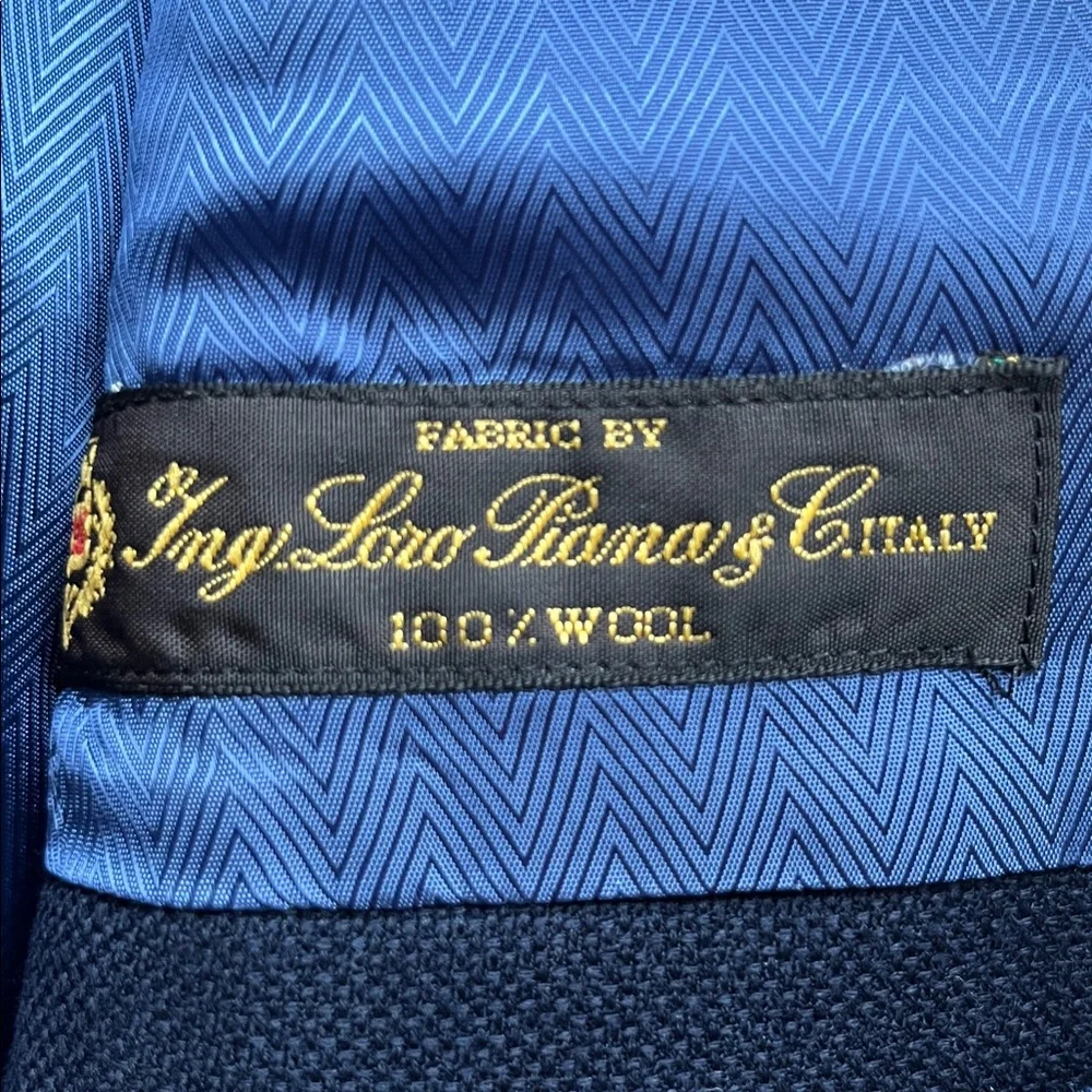 Loro PIana & Co Italy for Saks Fifth Avenue Navy Wool Blazer made in USA